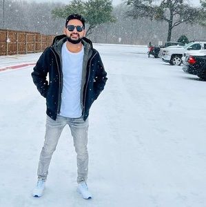 Meet your Posher, Aakash